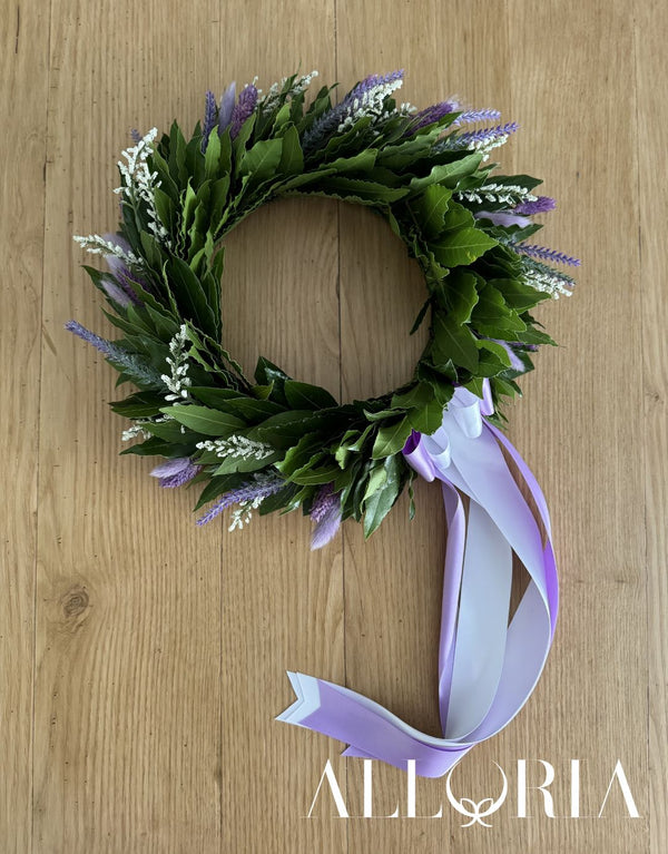 Corona di Alloro per Laurea con Erica bianca, Lagurus  mini pampas lilla e Phalaris mini spighe viola, Lavanda - alloria