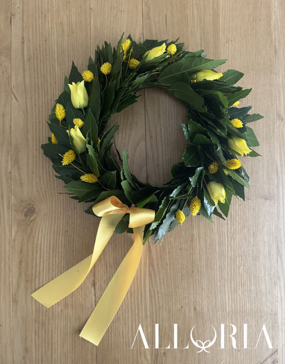 Corona di Alloro per Laurea con Tulipani bianchi e Phalaris gialli