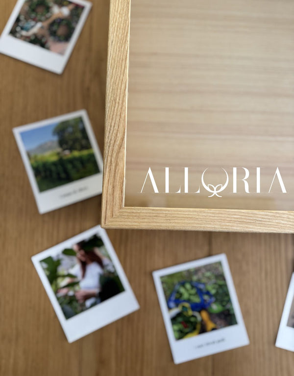 Teca-Cornice-in-Legno-per-Corona-di-Alloro-per-Laurea-alloria-spedizione-a-domicilio-frassino-olivato